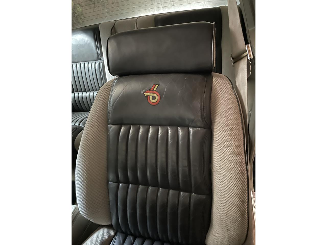 Buick-Grand-national-1984-Black-Grey-4