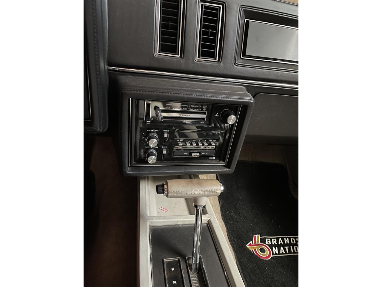 Buick-Grand-national-1984-Black-Grey-5