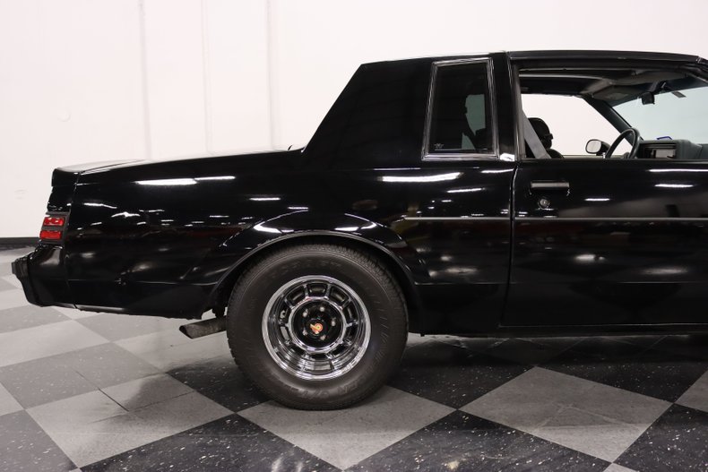 Buick-Grand-national-1987-Black-Black-16