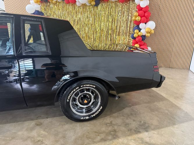 Buick-Grand-national-1987-Black-Gray-Cloth-12