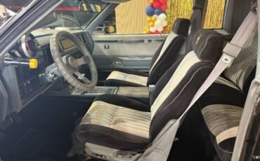 Buick-Grand-national-1987-Black-Gray-Cloth-17