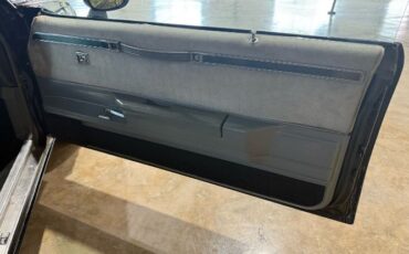 Buick-Grand-national-1987-Black-Gray-Cloth-21