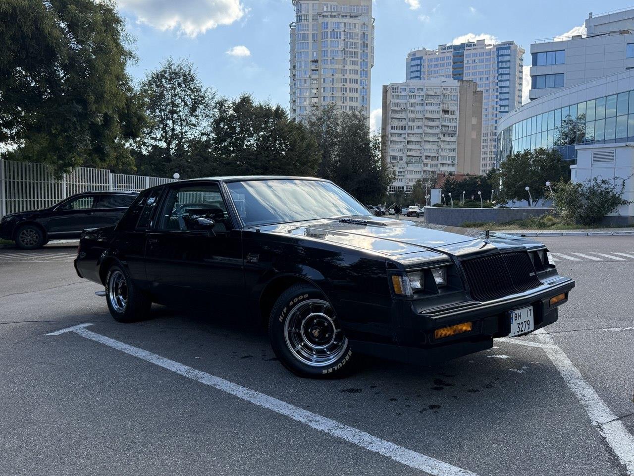 Buick-Grand-national-1987-Black-Grey-12