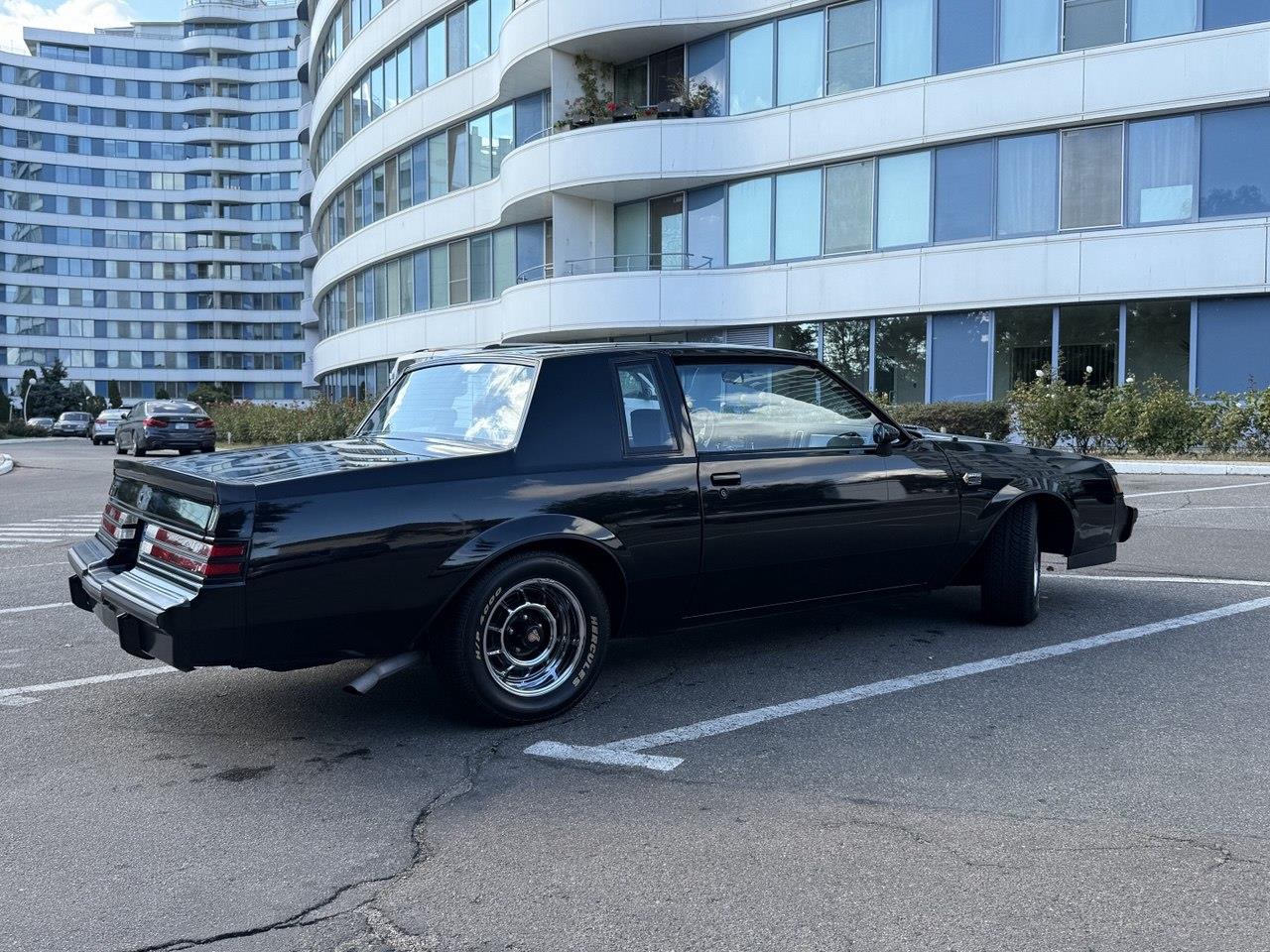 Buick-Grand-national-1987-Black-Grey-13