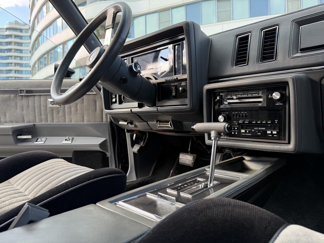 Buick-Grand-national-1987-Black-Grey-6