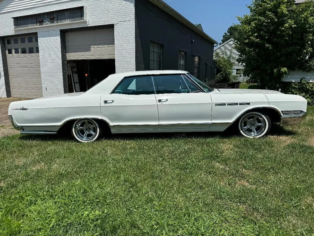 Buick-LeSabre-1965-Sedan-1