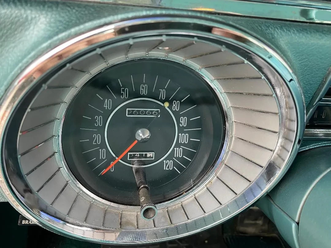 Buick-LeSabre-1965-Sedan-13