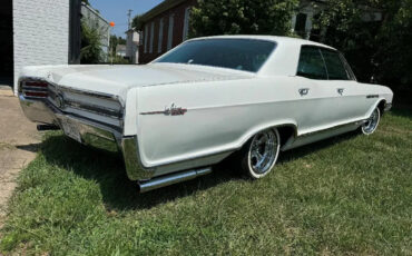 Buick-LeSabre-1965-Sedan-2