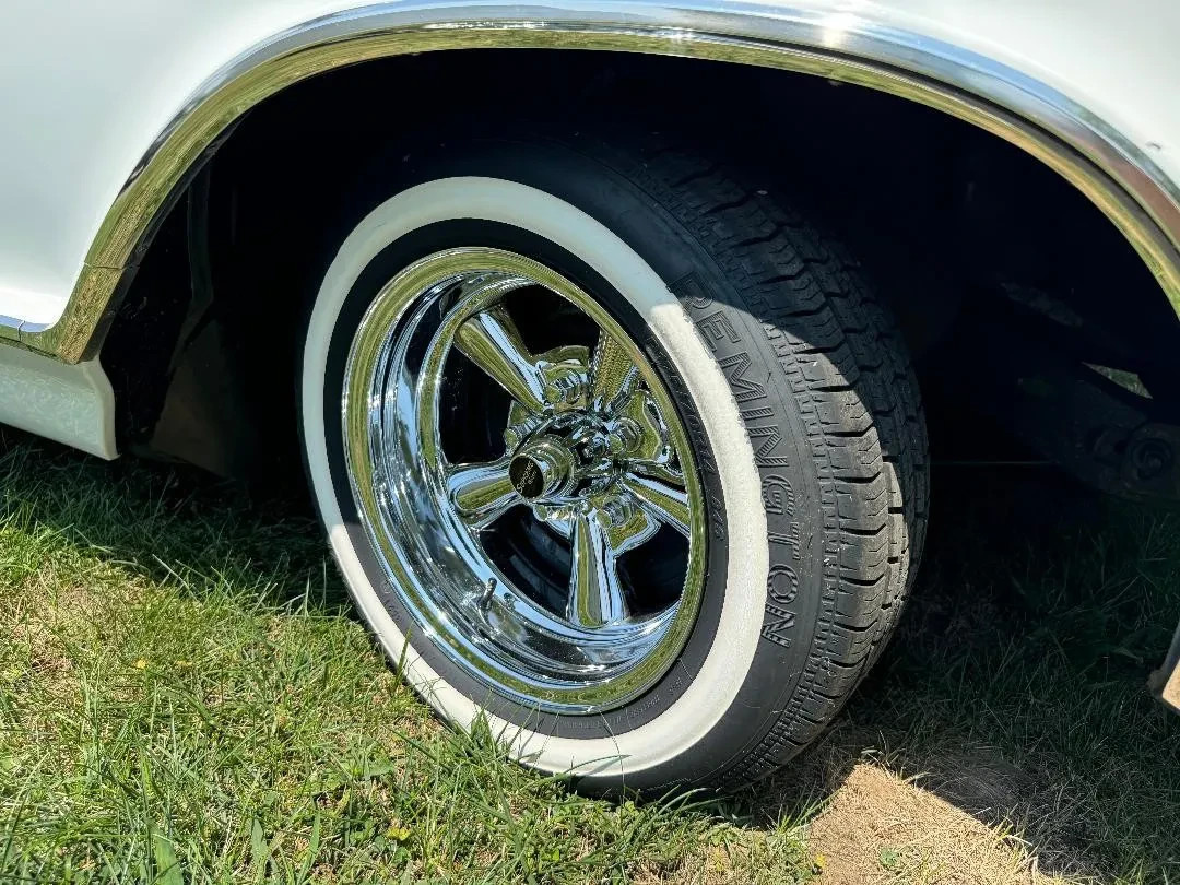 Buick-LeSabre-1965-Sedan-24
