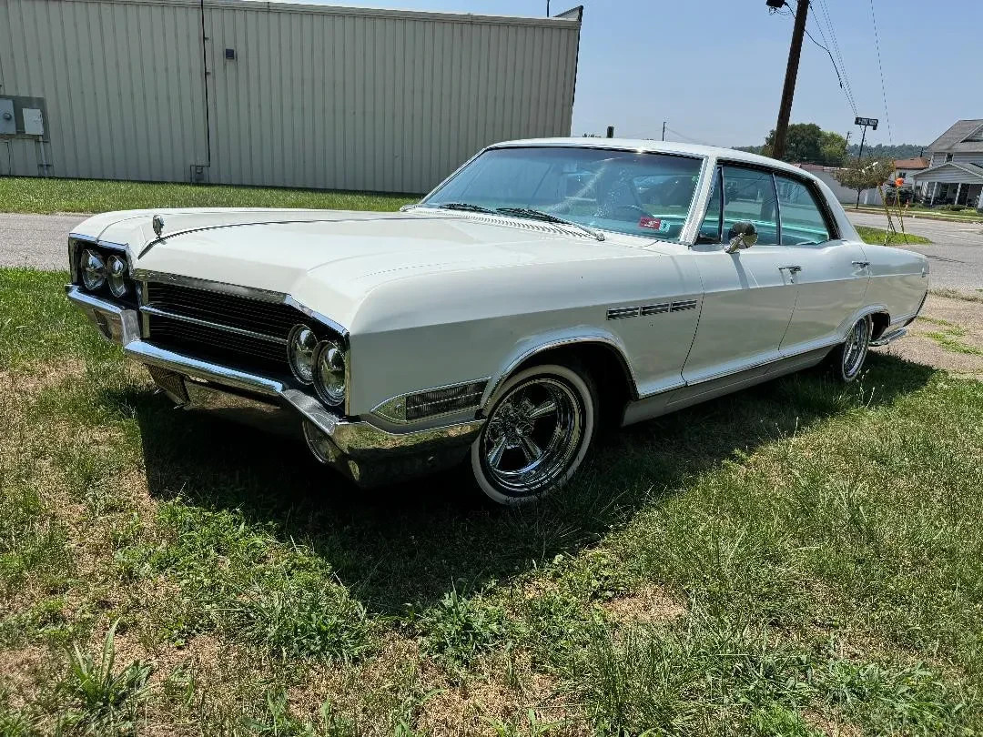 Buick-LeSabre-1965-Sedan-7