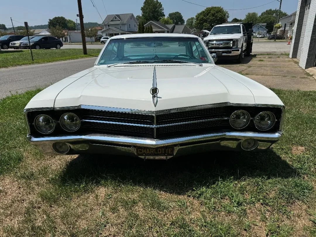 Buick-LeSabre-1965-Sedan-8