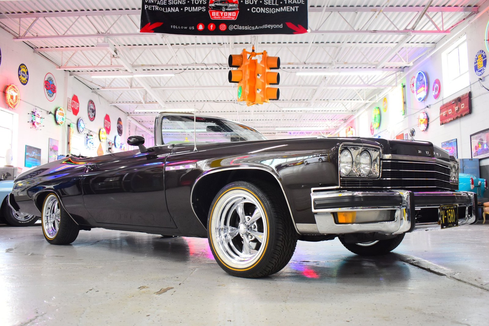 Buick-LeSabre-1975-Convertible-2