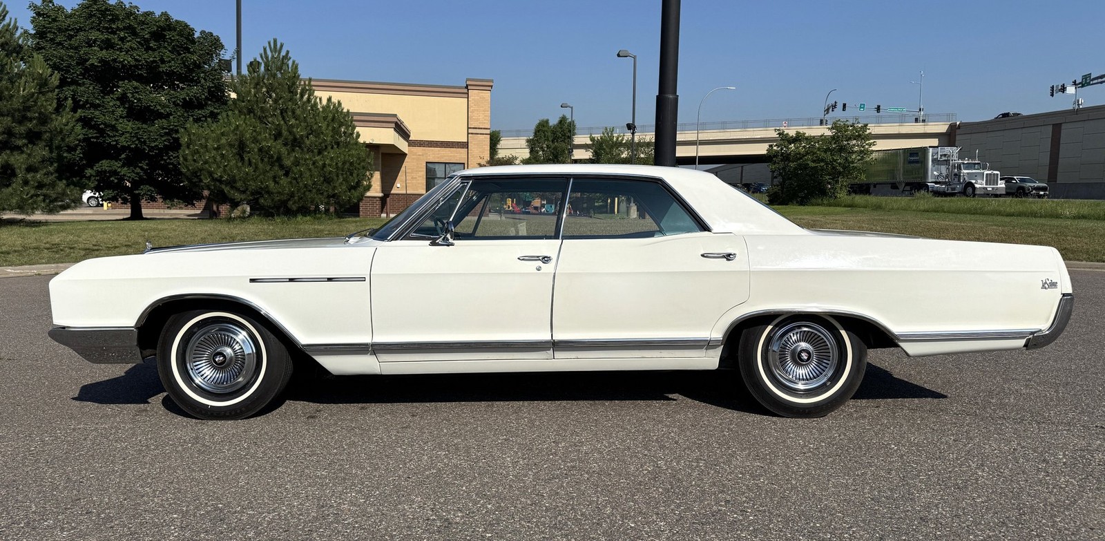 Buick-LeSabre-Custom-1966-Other-6
