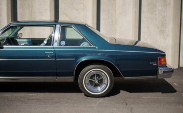 Buick-Lesabre-1979-Dark-Blue-exterior-Light-blue-cloth-int-1