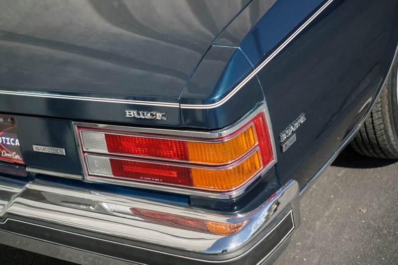 Buick-Lesabre-1979-Dark-Blue-exterior-Light-blue-cloth-int-13