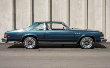 Buick-Lesabre-1979-Dark-Blue-exterior-Light-blue-cloth-int-31