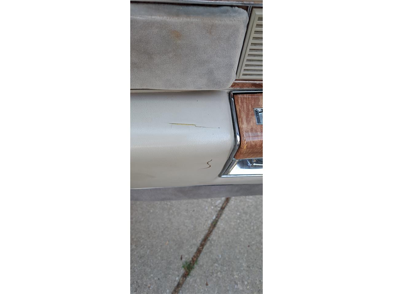 Buick-Park-avenue-1983-Brown-Tan-20