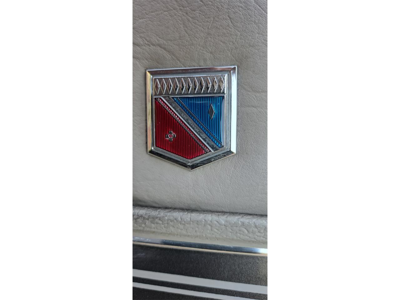 Buick-Park-avenue-1983-Brown-Tan-4