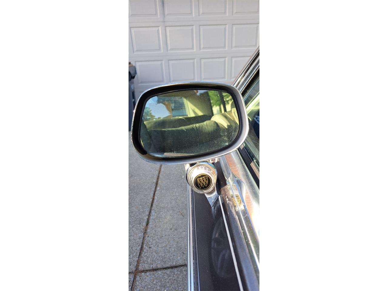 Buick-Park-avenue-1983-Brown-Tan-8
