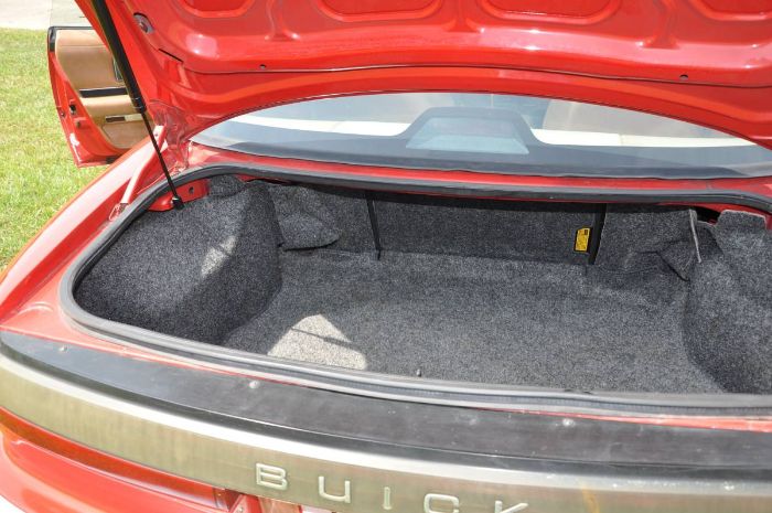 Buick-Reatta-1988-Red-6