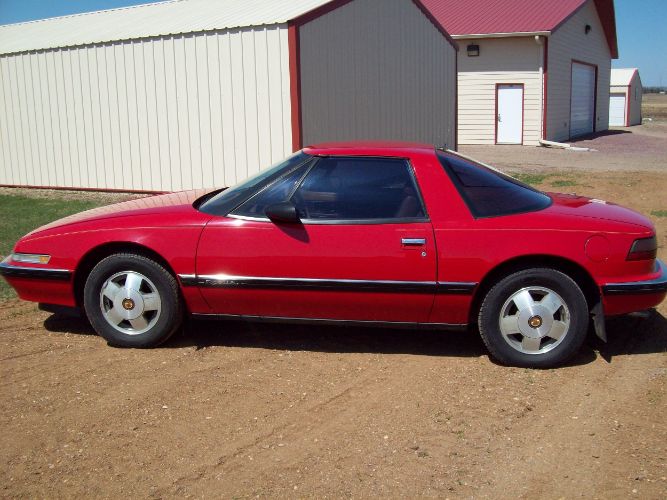 Buick-Reatta-1988-Red-Sadle-1