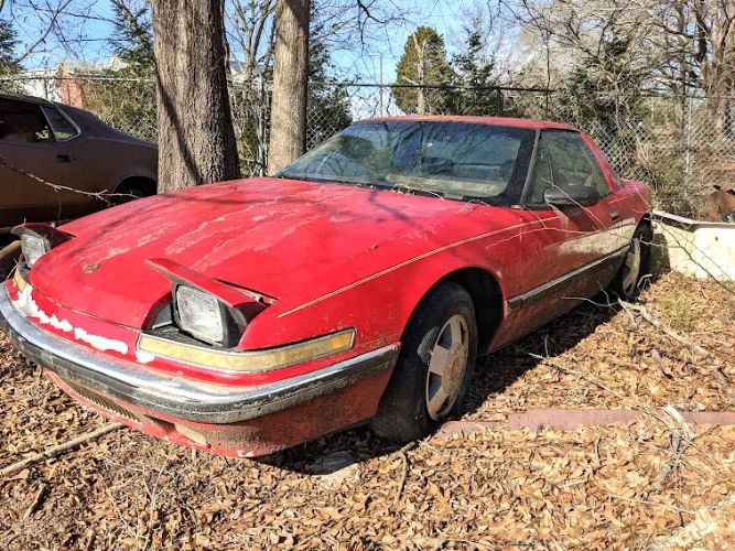 Buick-Reatta-1988-Red-Tan-Cloth-13