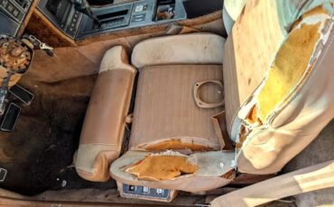 Buick-Reatta-1988-Red-Tan-Cloth-5