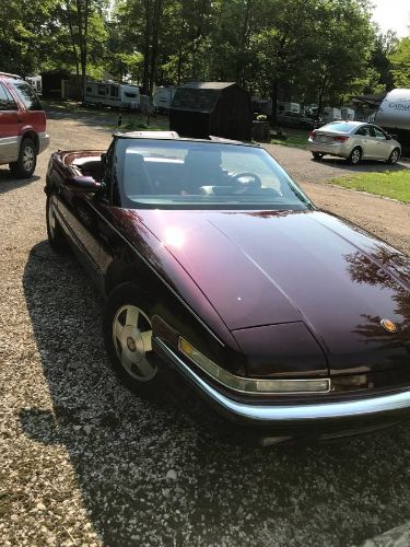 Buick-Reatta-1990-BurgundyWhite-Top-Burgundy-1