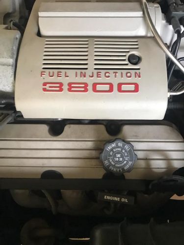 Buick-Reatta-1990-BurgundyWhite-Top-Burgundy-16