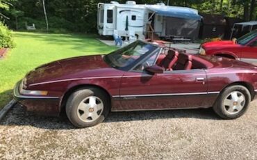 Buick-Reatta-1990-BurgundyWhite-Top-Burgundy