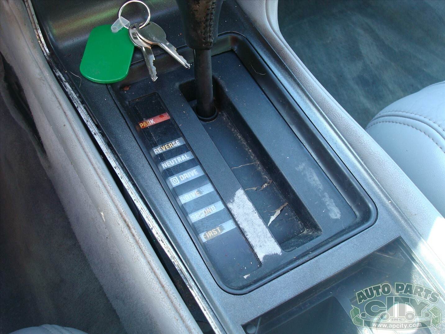 Buick-Reatta-1990-Coupe-15