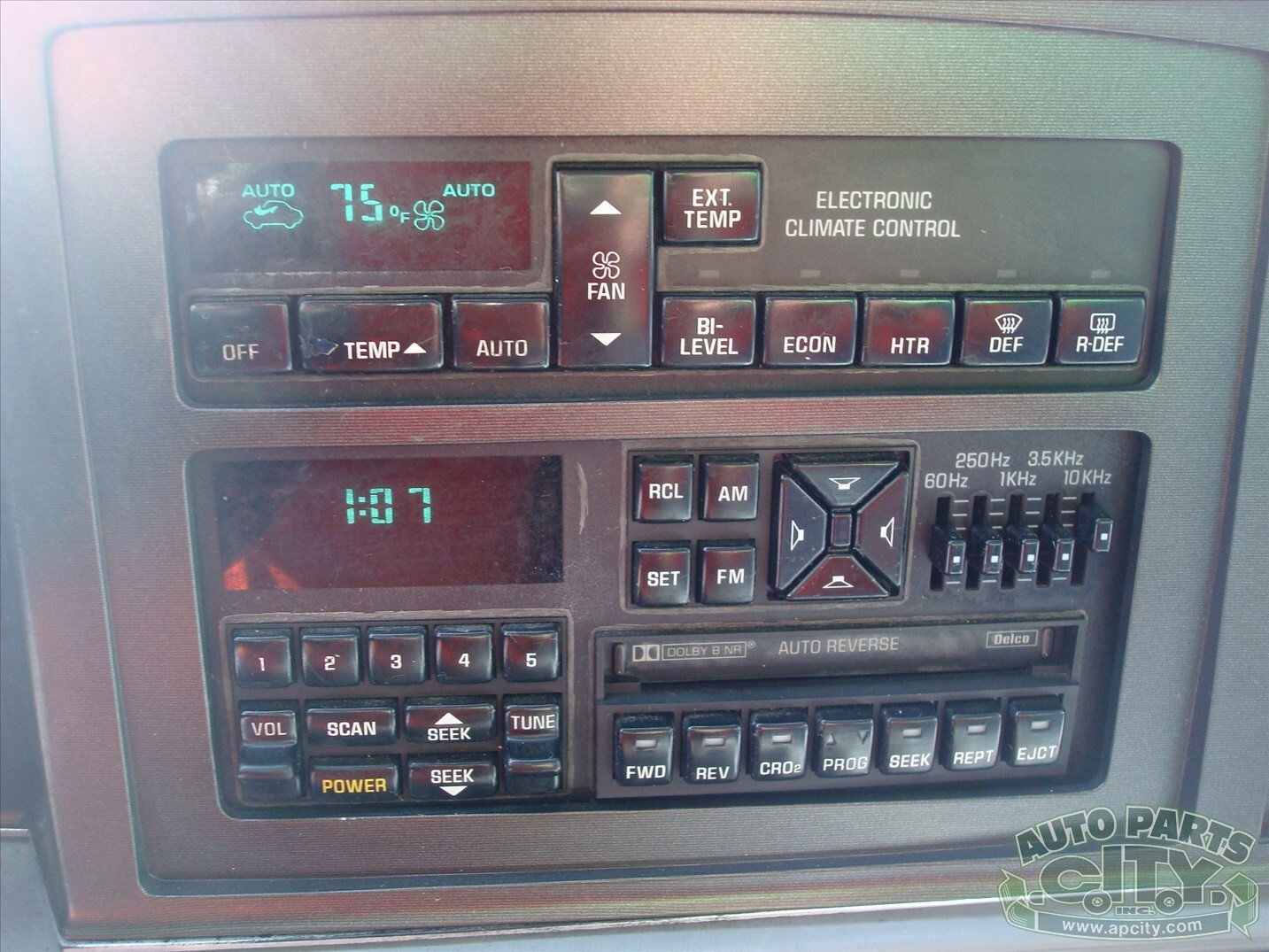 Buick-Reatta-1990-Coupe-3