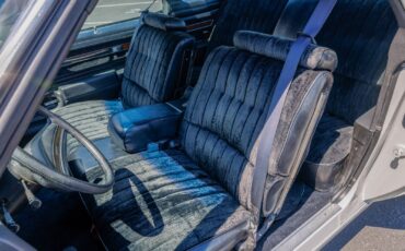 Buick-Regal-1977-Coupe-21