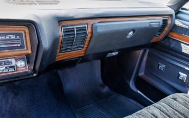 Buick-Regal-1977-Coupe-30