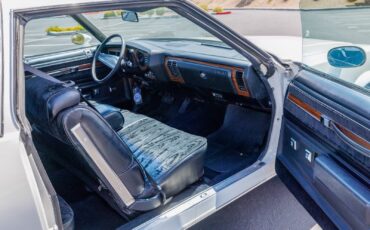Buick-Regal-1977-Coupe-32