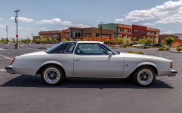 Buick-Regal-1977-Coupe-6