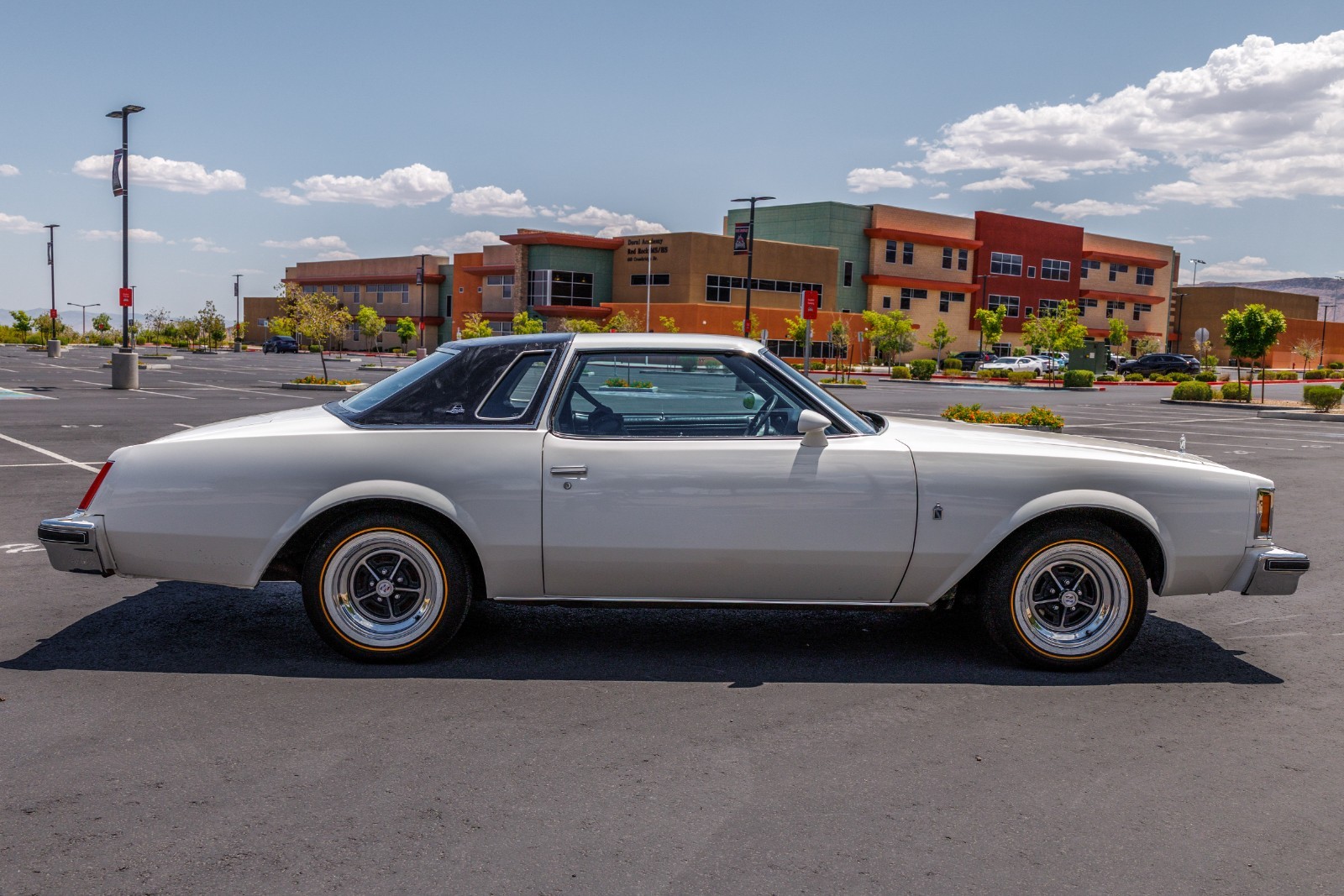 Buick-Regal-1977-Coupe-6