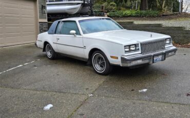Buick-Regal-1980-White-Blue-1