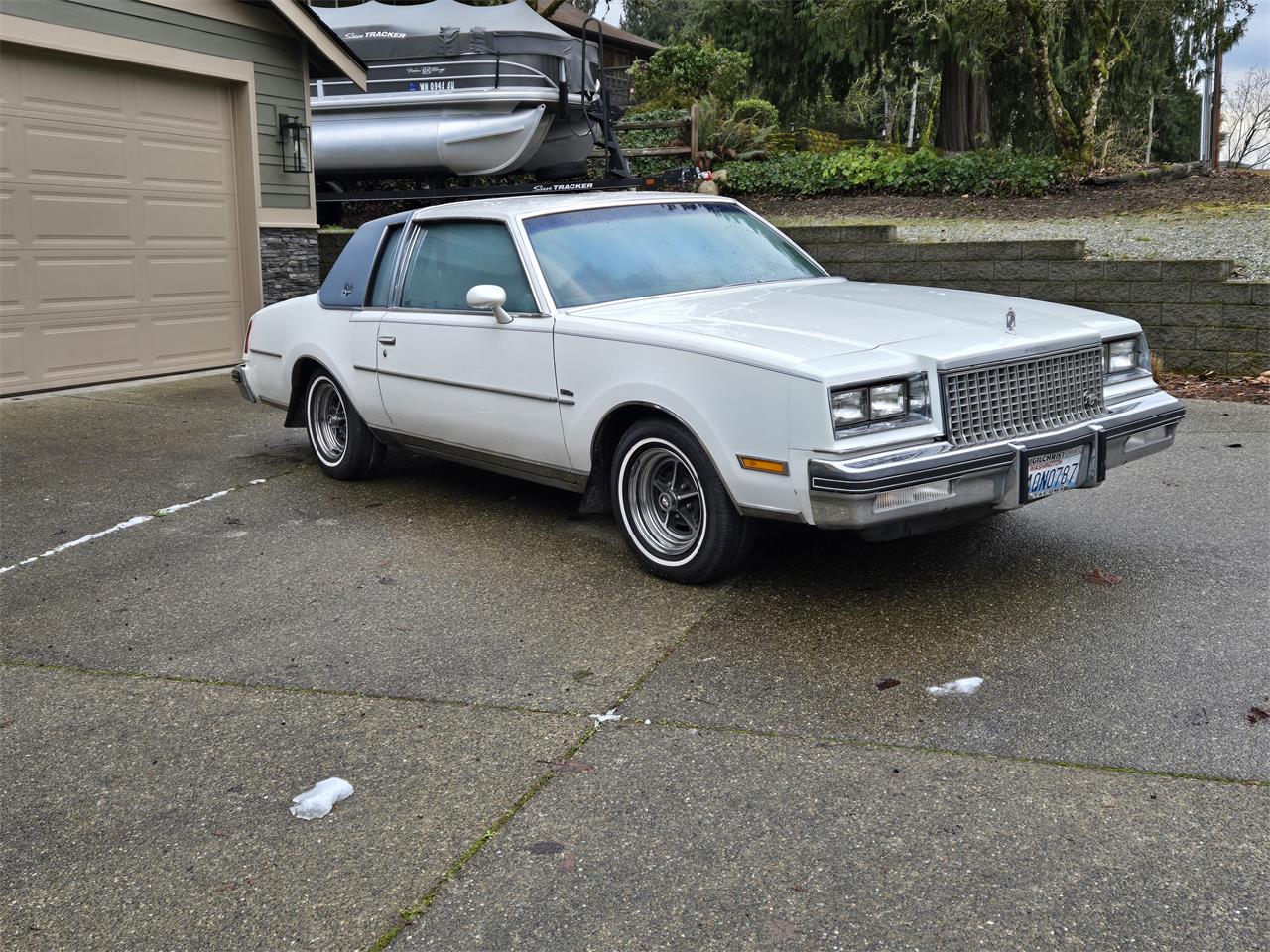 Buick-Regal-1980-White-Blue-1