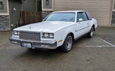 Buick-Regal-1980-White-Blue