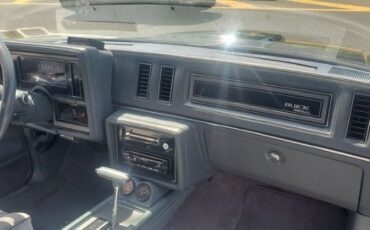 Buick-Regal-1987-17
