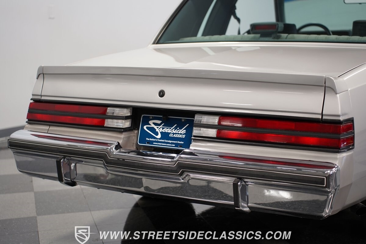 Buick-Regal-1987-Coupe-26