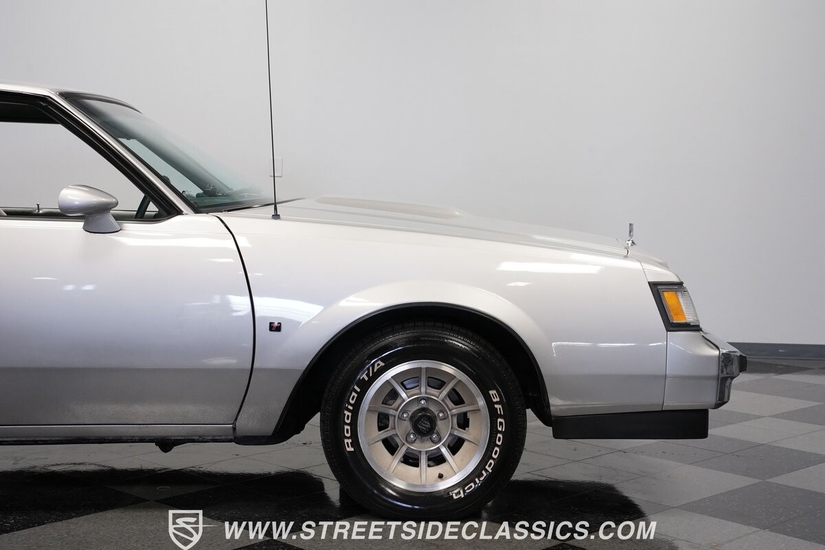 Buick-Regal-1987-Coupe-30