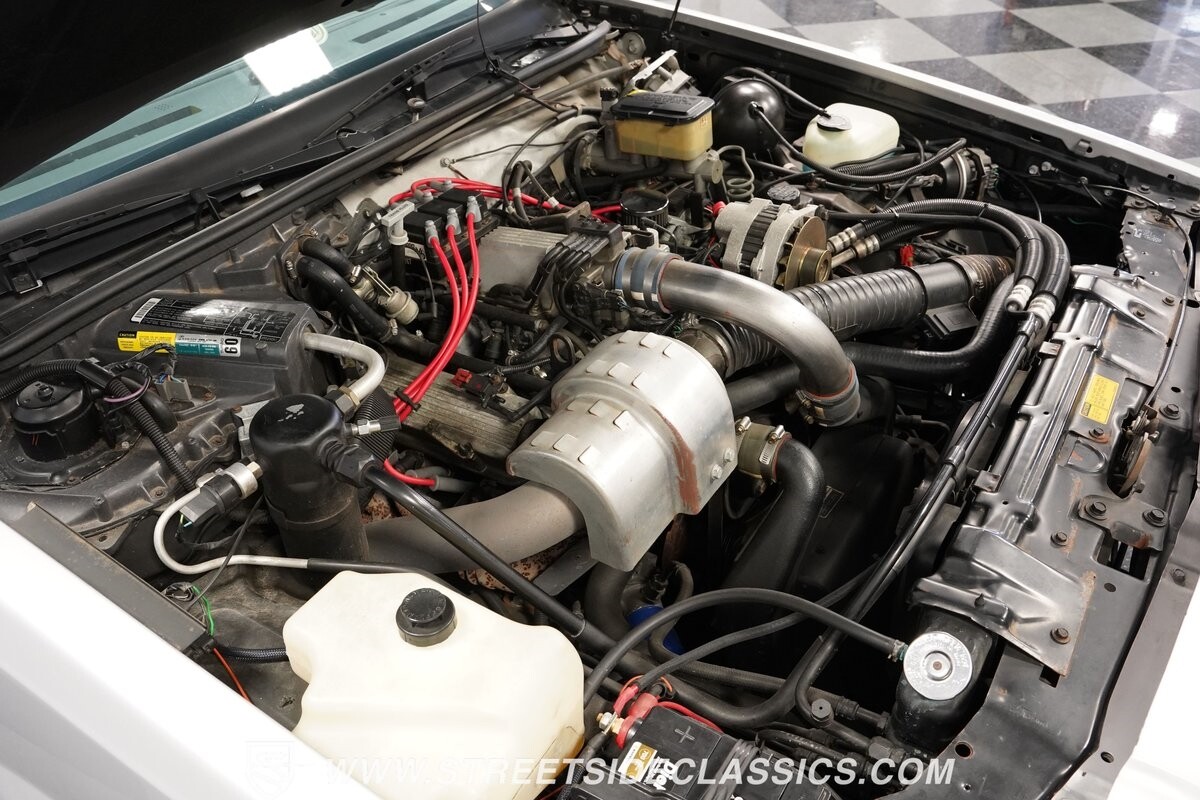 Buick-Regal-1987-Coupe-35