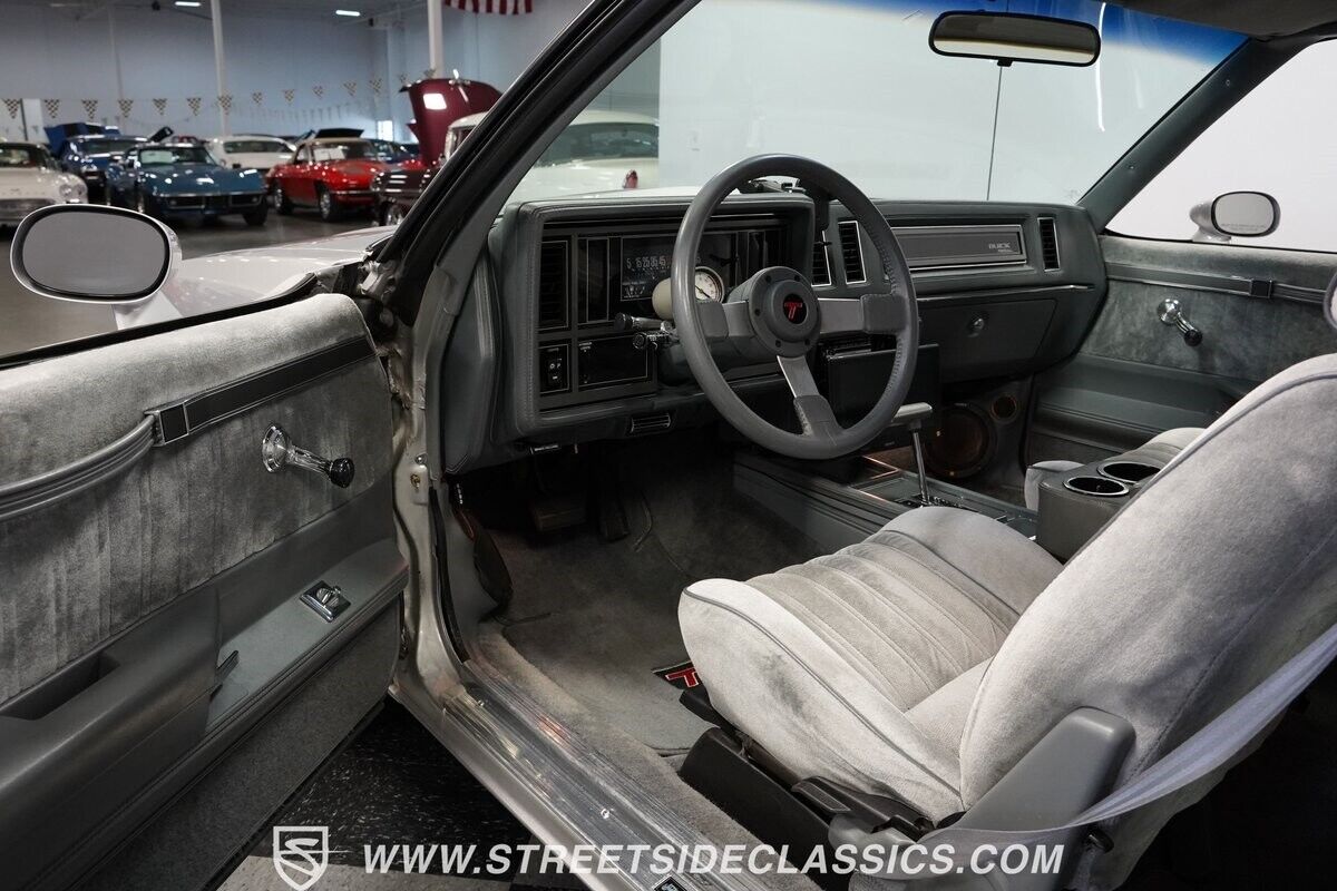 Buick-Regal-1987-Coupe-4