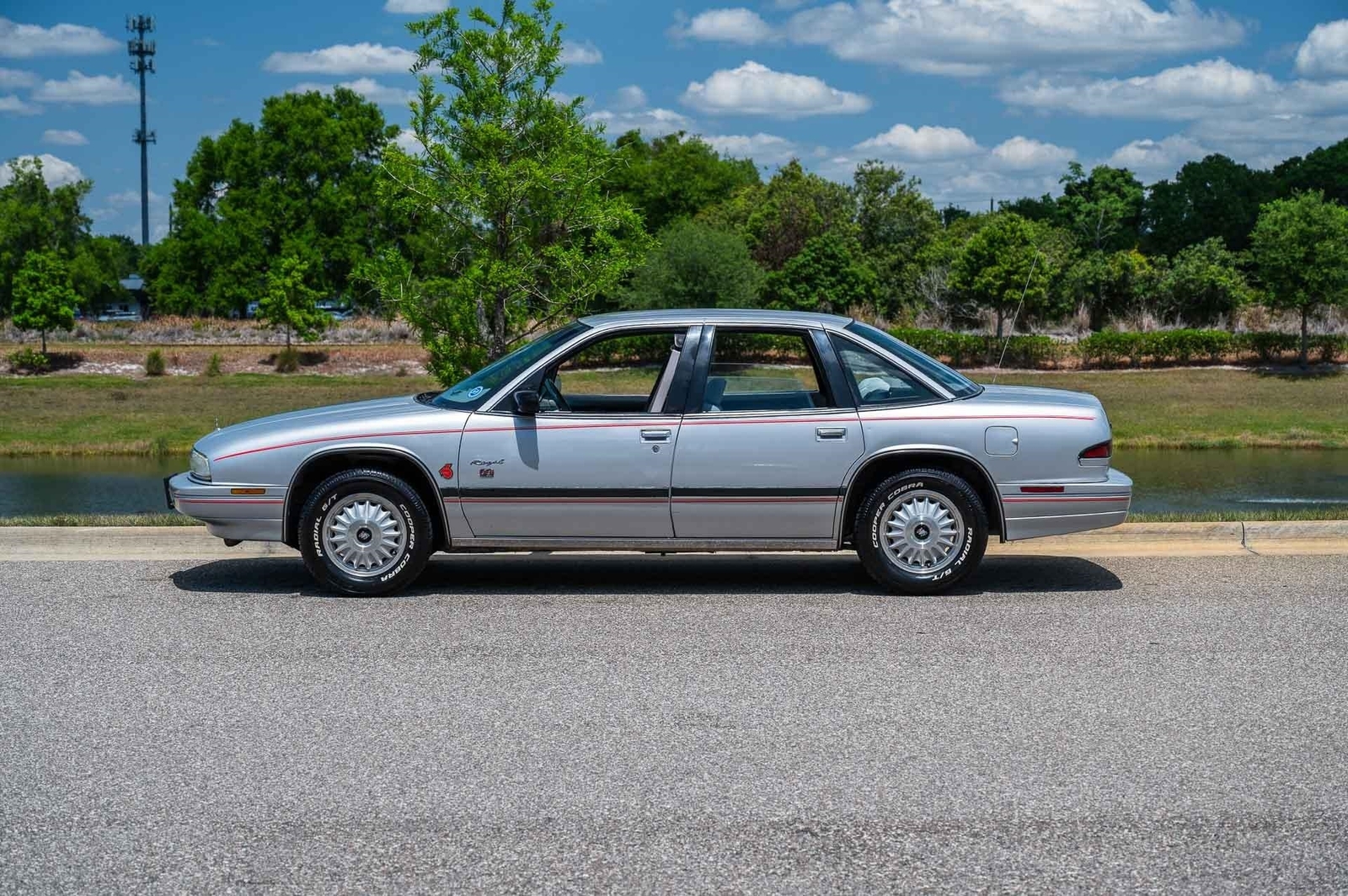 Buick-Regal-1992-4-Door-1