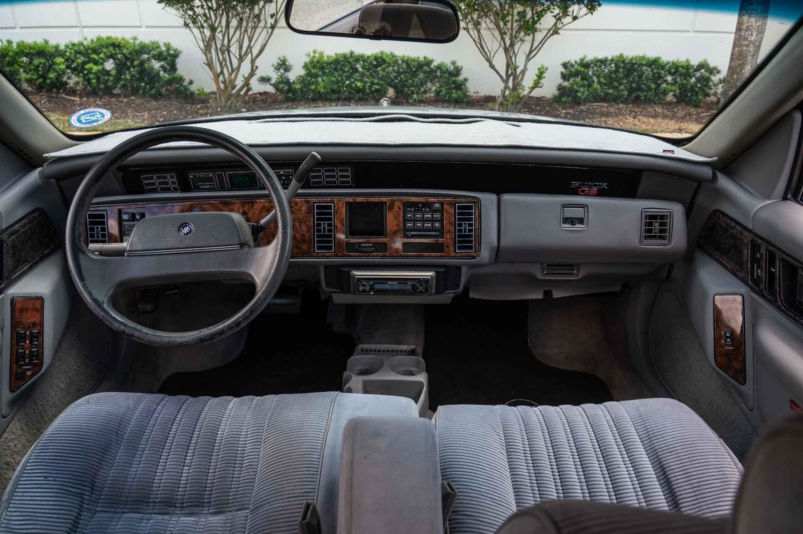 Buick-Regal-1992-4-Door-12