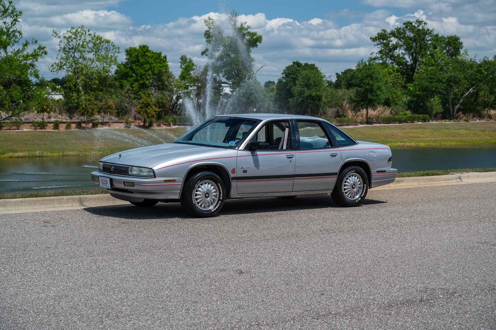 Buick-Regal-1992-4-Door-17