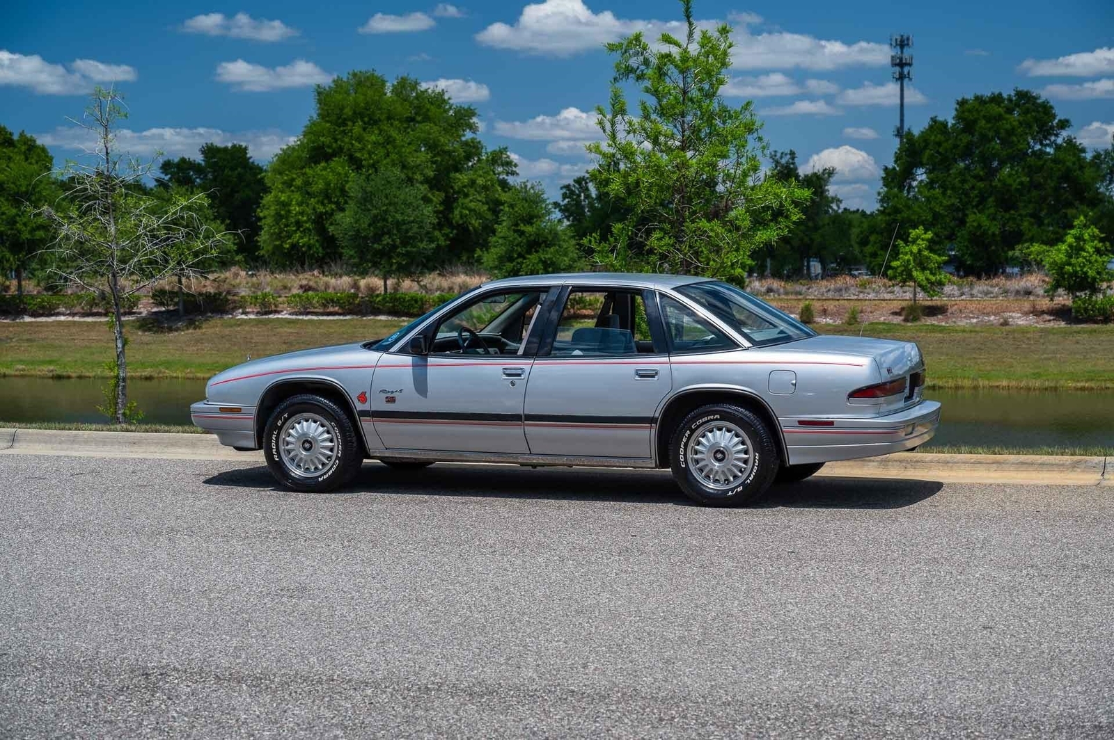 Buick-Regal-1992-4-Door-20