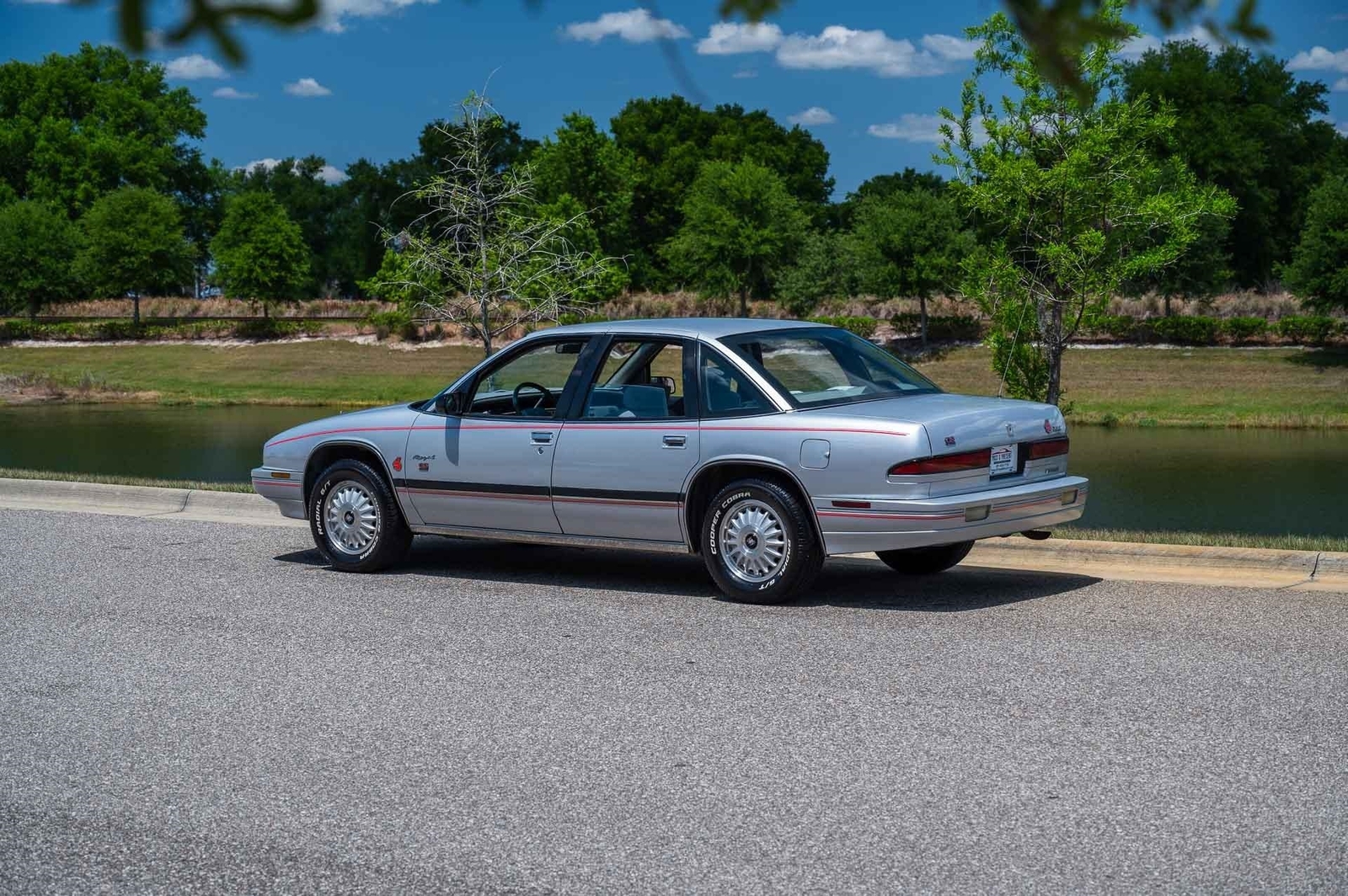 Buick-Regal-1992-4-Door-21